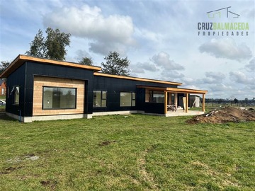 Casa en venta en Rancho Lomas Verdes, Puerto Varas - 4 dormitorios, 3 baños