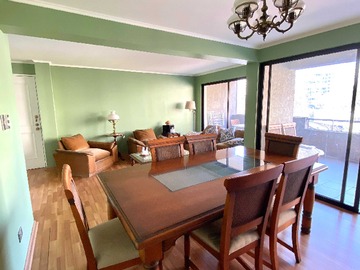 Departamento en venta en Amplio Depto 3D+Servicio (70044), Santiago - 4 dormitorios, 3 baños