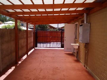 Casa en arriendo mensual en Hermosa Casa en Buin - 3 dormitorios, 1 baño