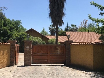 Casa en venta en Camino Lo Pinto sin numero, Condominio Los Ciruelos,, Colina - 6 dormitorios, 6 baños