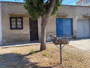 Casa en venta en Excelente Ubicación y Acceso (59548), Quinta Normal - 4 dormitorios, 2 baños