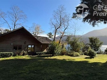 Casa en arriendo mensual en Sector Lago Caburgua Norte, Pucón - 6 dormitorios, 4 baños
