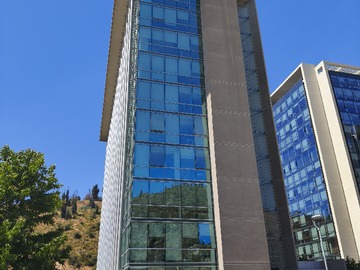 Oficina en arriendo mensual en Calle Limache 3405, Viña del Mar - 2 dormitorios, 2 baños
