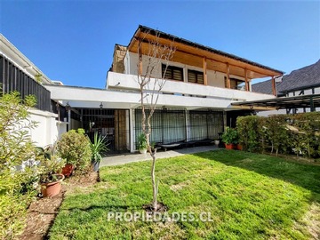 Casa en venta en Pocuro / ricardo lyon, Providencia - 5 dormitorios, 4 baños