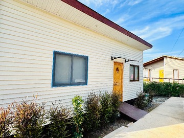 Casa en venta en Casa con Cabana Independiente (Se Venden Derechos) - 3 dormitorios, 2 baños