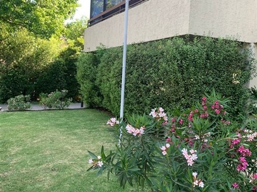 Departamento en arriendo mensual en Las Orquideas con Eliodoro Yañez, Providencia - 2 dormitorios, 2 baños