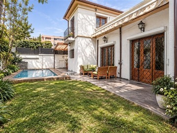 Casa en venta en Comandante Bartolome Sepulveda, Providencia - 4 dormitorios, 5 baños