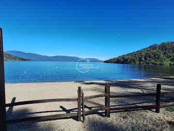 Casa en venta en Playa Coihueco, Panguipulli - 7 dormitorios, 1 baño