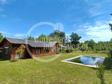 Casa en venta en Ver mapa Lado Norte carretera a Caburga cerca aeródromo de Pucón, Pucón - 9 dormitorios, 1 baño