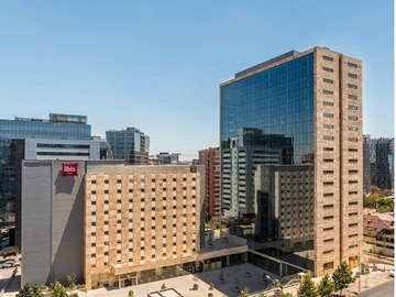 Oficina en arriendo mensual en Metro Manquehue / Nva. Las Condes, Las Condes