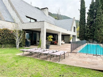 Casa en venta en Jardín de la dehesa / amplitud / vista, Lo Barnechea - 4 dormitorios, 4 baños