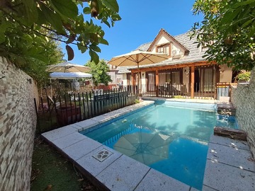 Casa en venta en Casa Amplia y Luminosa en Sector Tranquilo (134503), La Florida - 4 dormitorios, 3 baños
