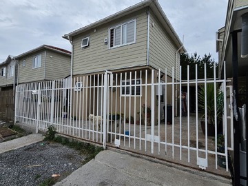 Casa en venta en Vendo linda casa en sector villa los escritores, san pedro, San Pedro de la Paz - 3 dormitorios, 2 baños
