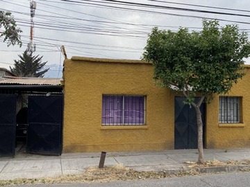 Casa en venta en Av departamental/ av industrias, San Joaquín - 3 dormitorios, 1 baño