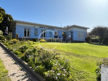 Casa en venta en Santo Domingo, Santo Domingo - 5 dormitorios, 3 baños