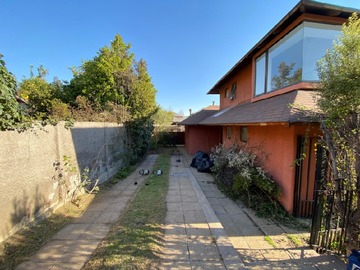 Casa en arriendo mensual en Las perdices con el valle, Peñalolén - 5 dormitorios, 4 baños
