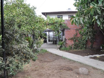 Casa en venta en Avenida Vitacura, Los Castaños,, Vitacura - 4 dormitorios, 4 baños