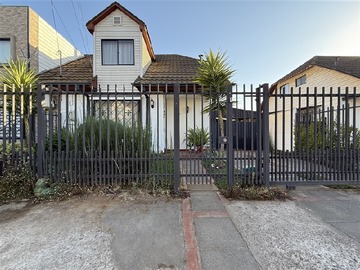 Casa en venta en 4 1/2 norte B, Talca - 3 dormitorios, 2 baños