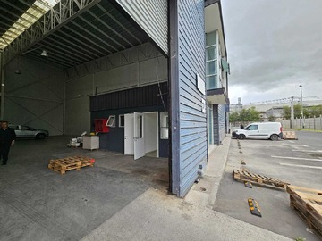 Arriendo Mensual / Bodega / Colina