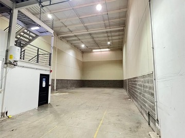 Arriendo Mensual / Bodega / Lampa