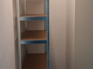 Bodega con estante
