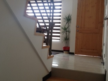 Acceso a comedor o living