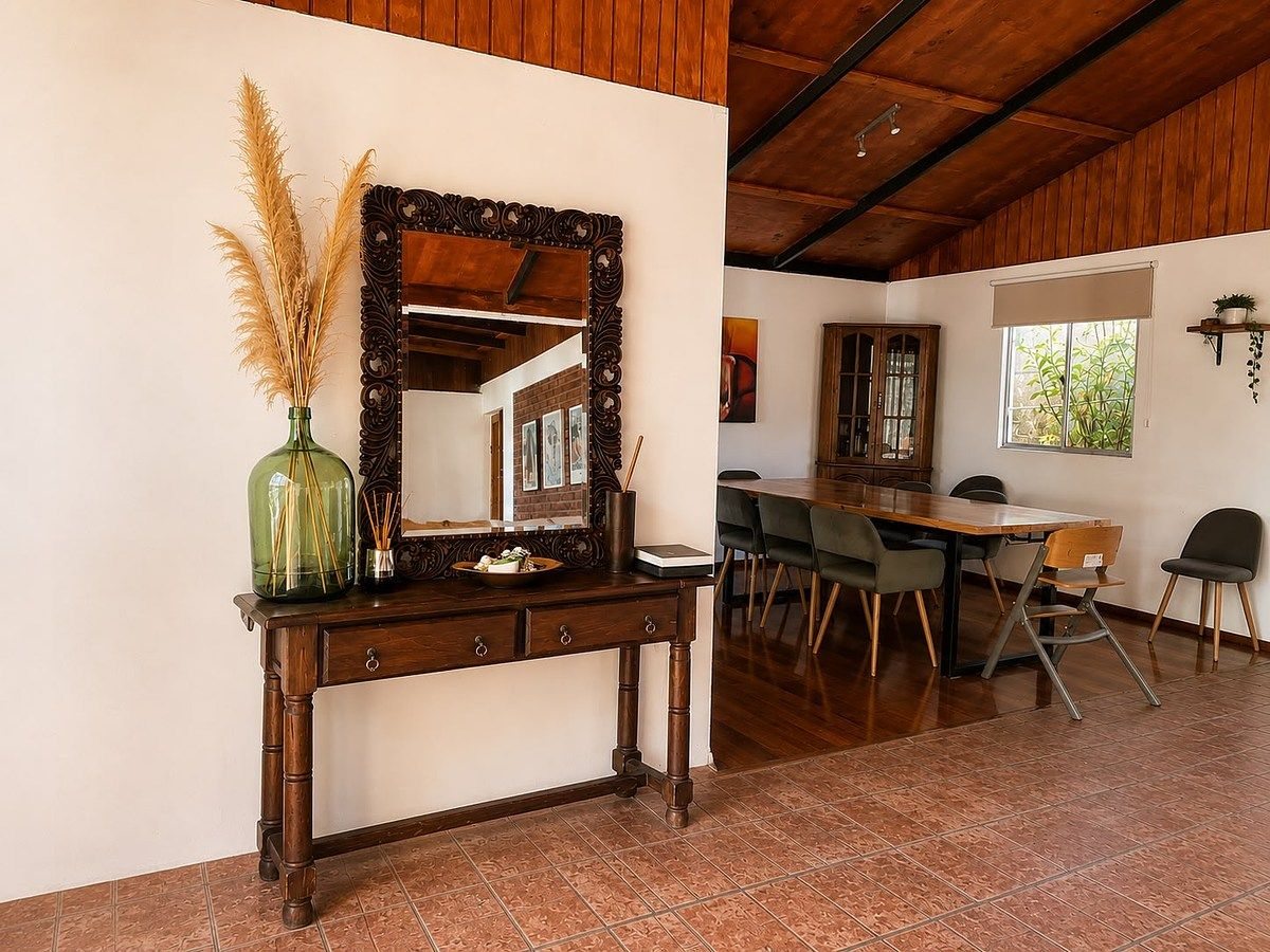 Entrada y comedor