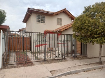 Arriendo Mensual / Casa / Buin