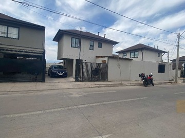 Arriendo Mensual / Casa / Buin