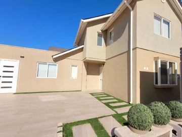 Arriendo Mensual / Casa / Buin