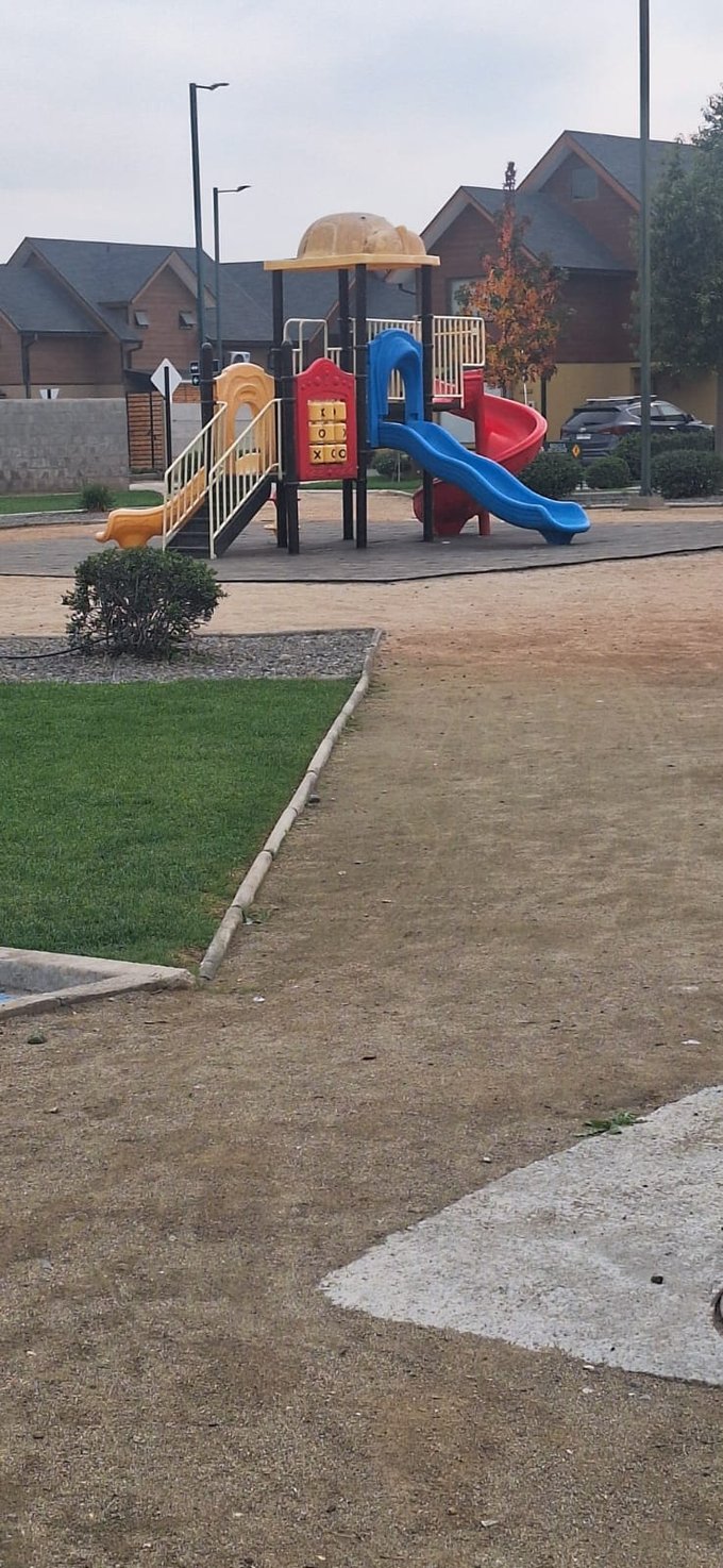 PLAZA JUEGOS INFANTILES