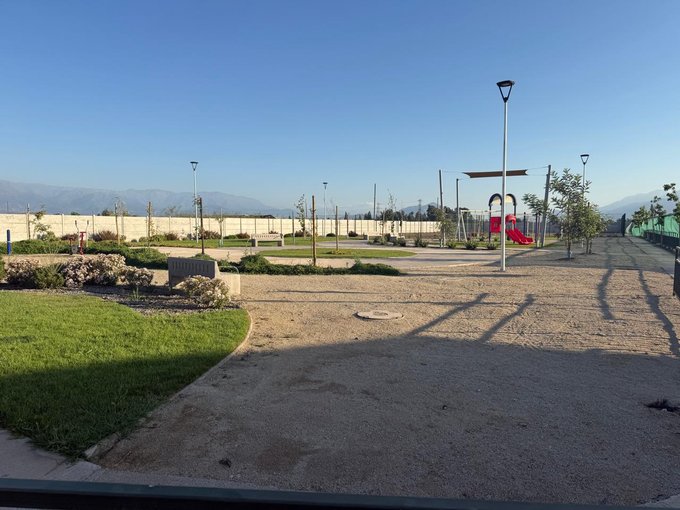 Plaza - juegos infantiles