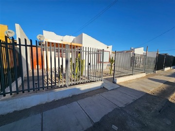 Arriendo Mensual / Casa / Caldera
