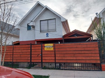 Arriendo Mensual / Casa / Calle Larga