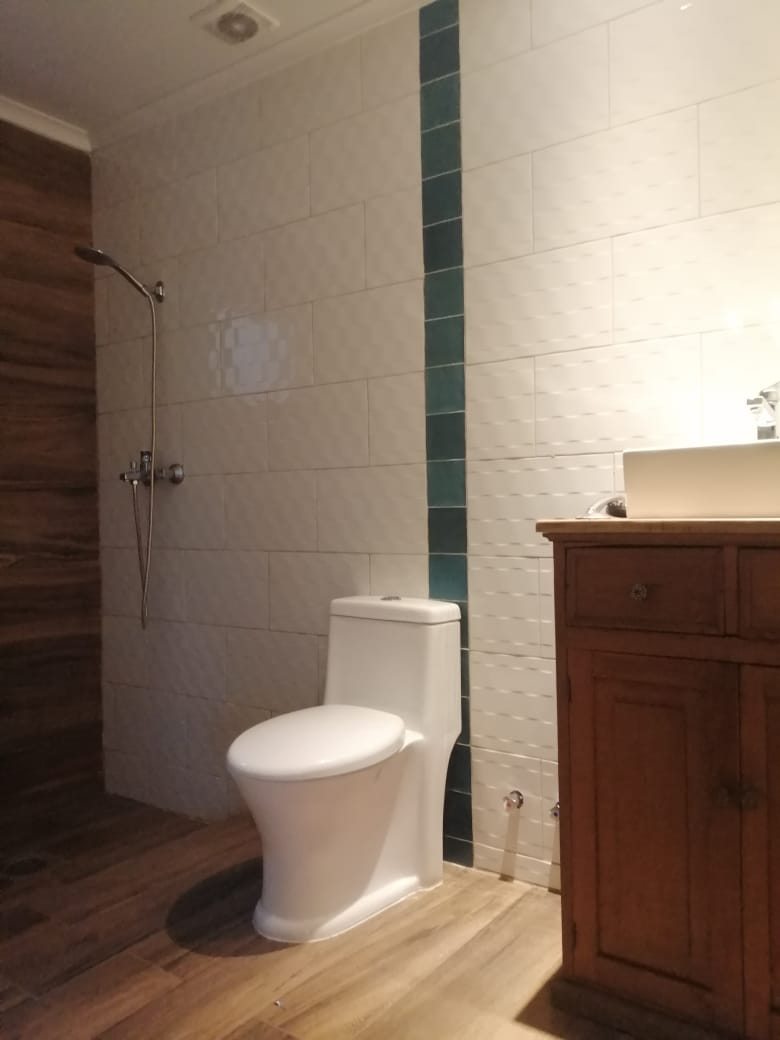 Baño en suite 2