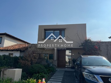 Arriendo Mensual / Casa / Colina