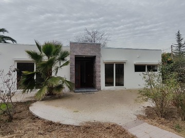 Arriendo Mensual / Casa / Colina