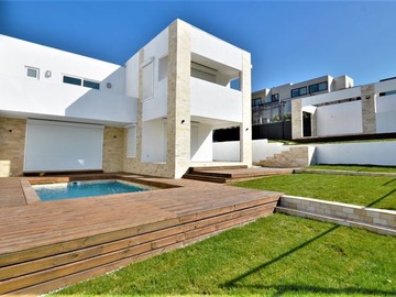 Arriendo Mensual / Casa / Colina