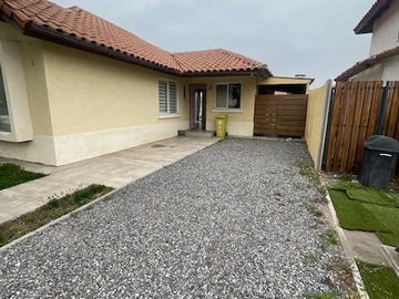 Arriendo Mensual / Casa / Colina