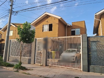 Arriendo Mensual / Casa / Colina