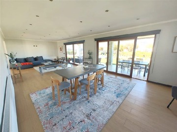 Arriendo Mensual / Casa / Colina