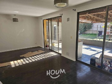 Arriendo Mensual / Casa / Colina