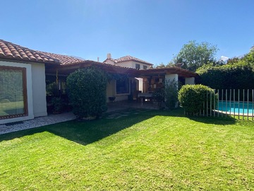 Arriendo Mensual / Casa / Colina