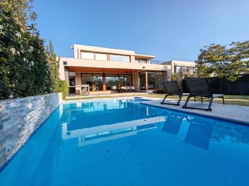 Arriendo Mensual / Casa / Colina