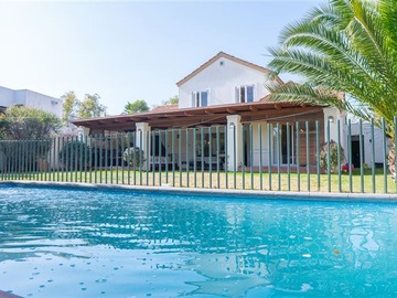 Arriendo Mensual / Casa / Colina