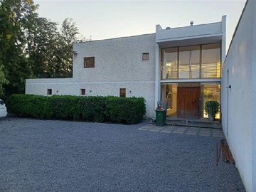 Arriendo Mensual / Casa / Colina
