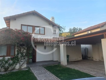 Arriendo Mensual / Casa / Colina