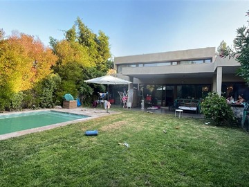 Arriendo Mensual / Casa / Colina