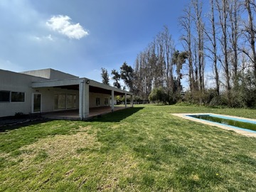 Arriendo Mensual / Casa / Colina