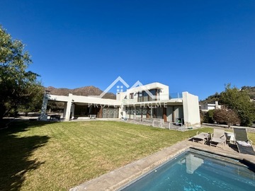 Arriendo Mensual / Casa / Colina